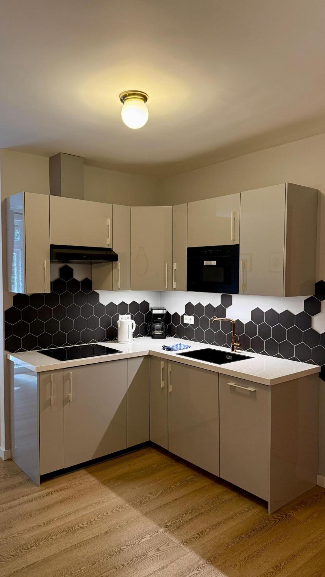 Central Studios Appartement *