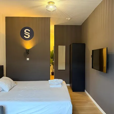 Central Studios Appartement *
